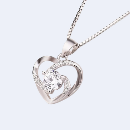 Pure Silvery Love Necklace Heart-Shaped Fashion Pendant Clavicle Chain