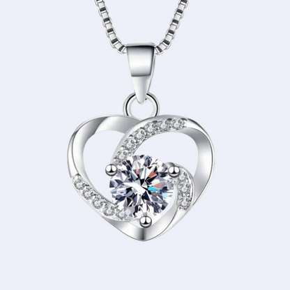 Pure Silvery Love Necklace Heart-Shaped Fashion Pendant Clavicle Chain